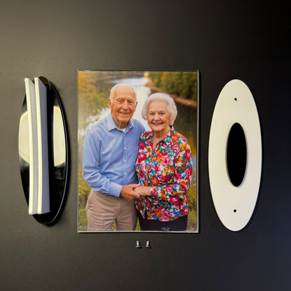 Custodia della Memoria: Portareliquie di Design in Plexiglass con Portafoto